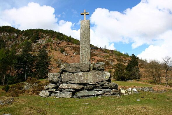 A public footpath leads to the Taliesyn Memorial. It was commonly believed the bard lived on the shores of Llyn Geirionydd and w