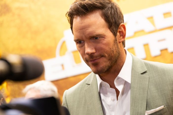Chris Pratt attends 'The Electric State' premiere at Callao Cinema on February 27, 2025, in Madrid, Spain.