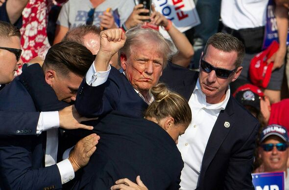  Donald Trump 
