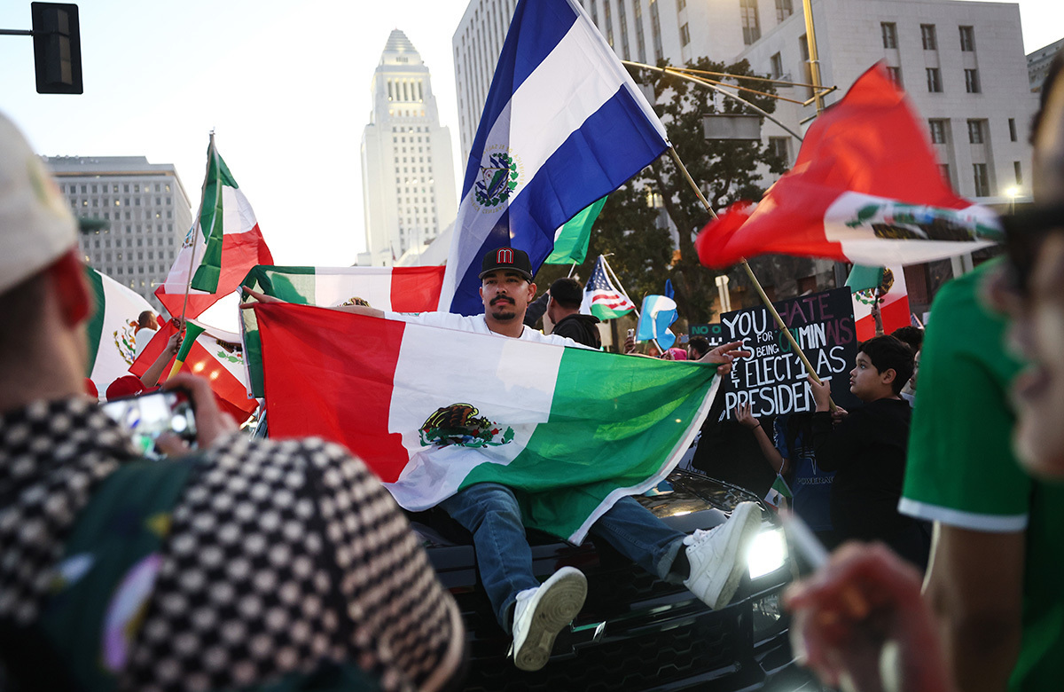 Supreme Court lifts restrictions on LA immigration raids