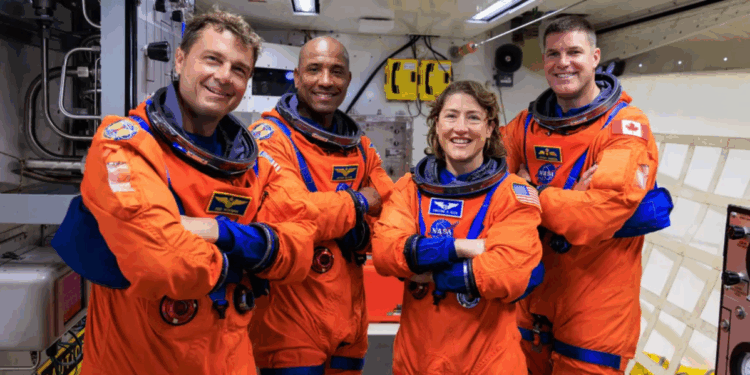 Artemis II: Nasa sets date for first manned Moon mission in 50 years