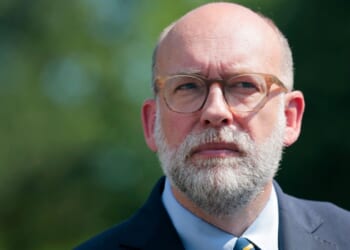 White House to Slash Programs and Jobs if Shutdown Occurs