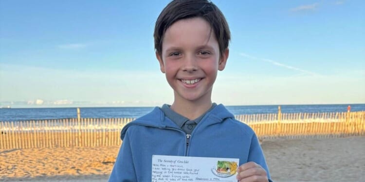 Boy receives reply from message in bottle that travelled 4,200 miles | UK | News