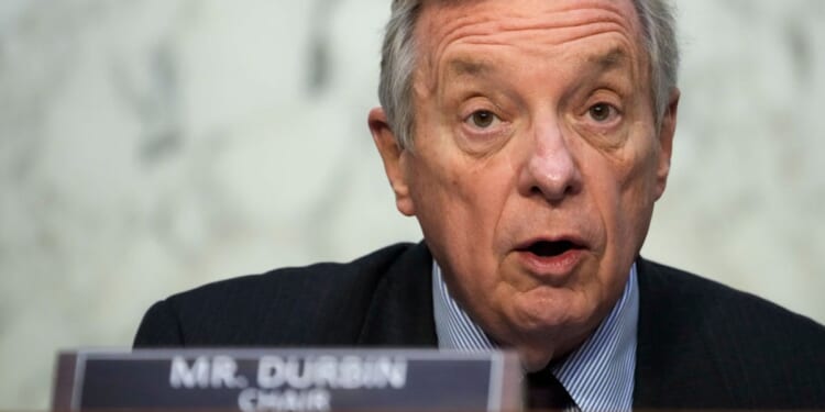 Dick Durbin Baffled As Police Union Boss Cares More About 1,500 Assaulted Officers Than January 6 Pardons
