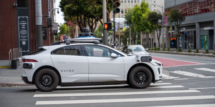 Driverless car avoids ticket for illegal U-turn