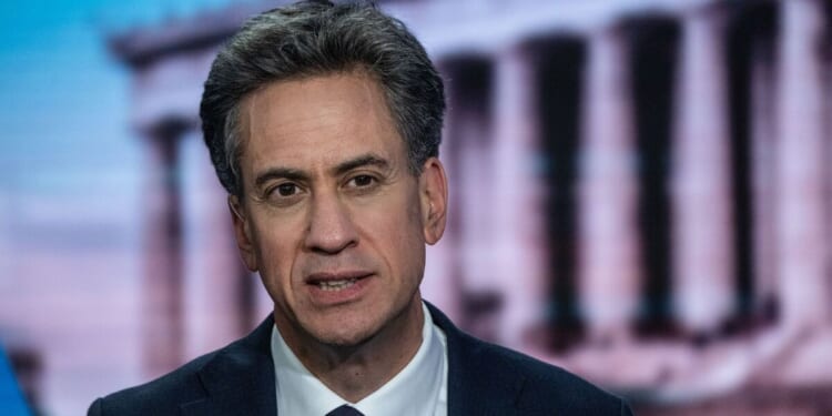 Fury as Ed Miliband accused of 'desecrating' hero pilot's resting place with solar farm | UK | News