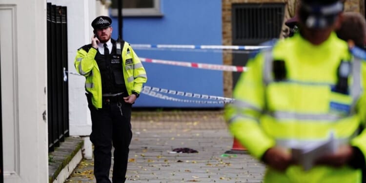 Gunman 'posing as Deliveroo driver' shot girl, 8, while on a shooting spree | UK | News