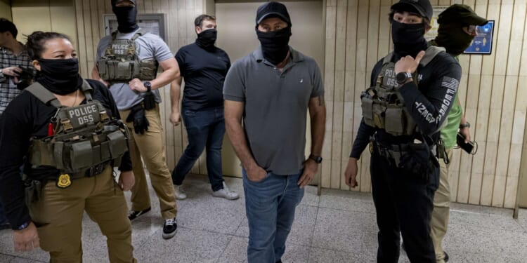 ICE agents shouldn't be allowed to wear masks