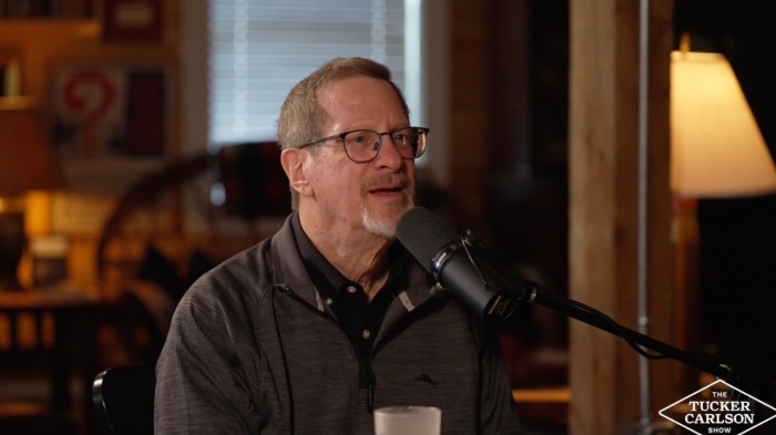 Pastor and author Lee Strobel discusses the supernatural with host Tucker Carlson on 