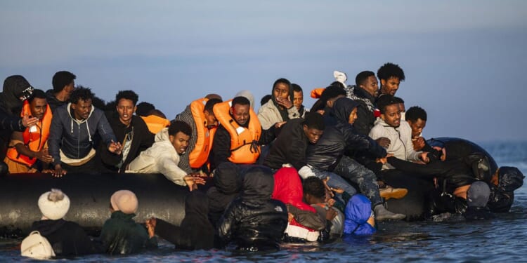 Lefty lawyers plotting to turn Britain into 'utopia' for migrants | Politics | News