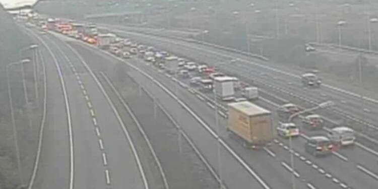 M11 traffic LIVE: Major motorway closed after 'serious' crash | UK | News