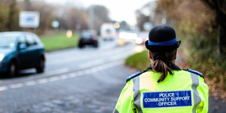 Police arrest suspected shoplifter accused of knifing PCSO | UK | News