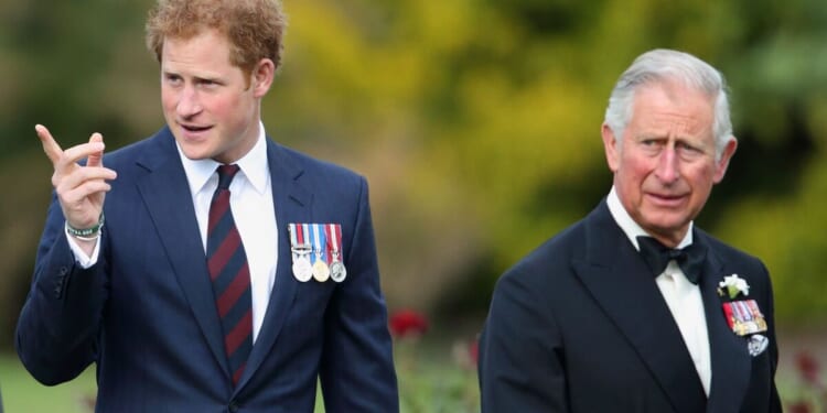 Royal expert's surprising five-word comment on Prince Harry and King's reconciliation | Royal | News