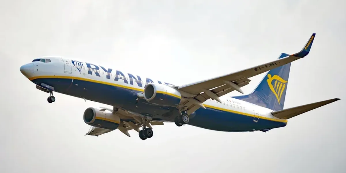 Ryanair holidaymakers stunned at pilot's midnight message as couple vows to 'never fly again'
