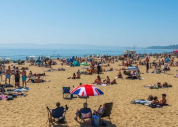 UK weather maps show balmy 21C Indian summer in October with 48-hour heat blast | Weather | News