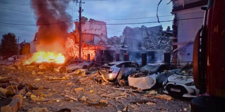 Ukraine LIVE: NATO country scrambles fighter jets as Putin launches massive Kyiv attack | World | News