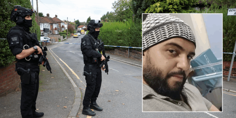 Manchester synagogue attacker 'shared Isis videos', his friends say
