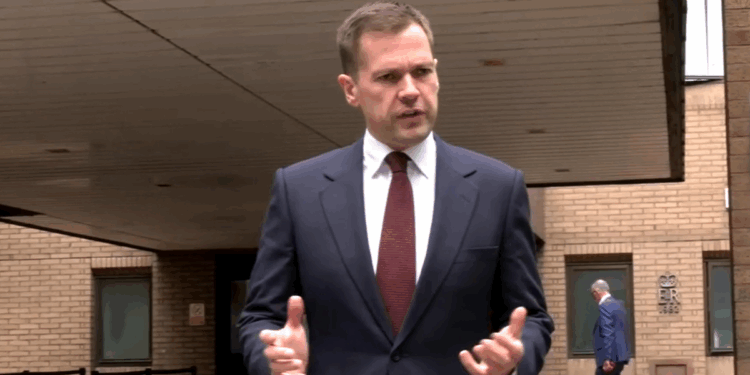 Free speech uRobert Jenrick issues bleak free speech warning as he speaks to GB News after attending Koran-burning court appealnder threat: