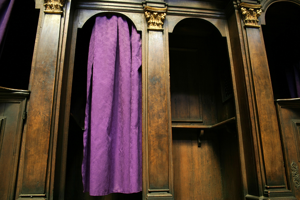 Washington drops lawsuit to require priests to report confessions
