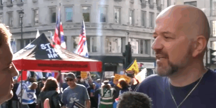 Pro-Palestine protests: GB News star 'exposes West-hating' pro-Palestine protesters who 'want the war to continue'