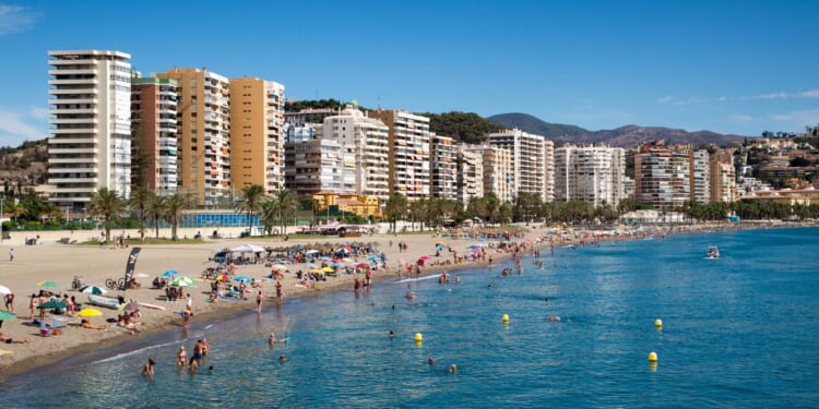 Child assassins 'order rival murders like pizza' in popular tourist destination