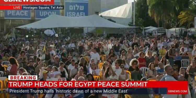 Martin Daubney praises Donald Trump's 'huge political ​flex of muscles' amid peace deal