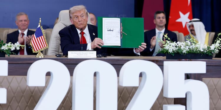 World Leaders Laud Trump As Peacemaker As He Rallies Nations Behind Israel, Hamas Deal