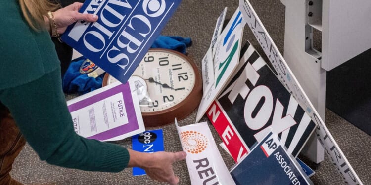 Journalists turn in access badges, exit Pentagon rather than agree to new rules | US | News