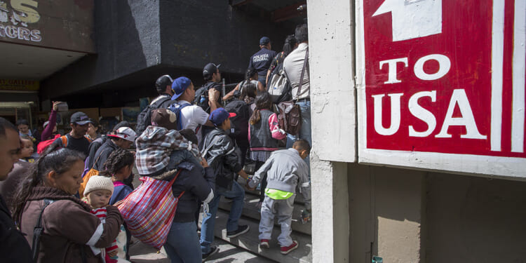 Hispanic Christian leaders back Republican-led immigration bill