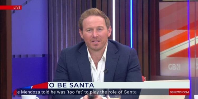 Man speaks out after being told he was 'too fat' to be Santa Claus