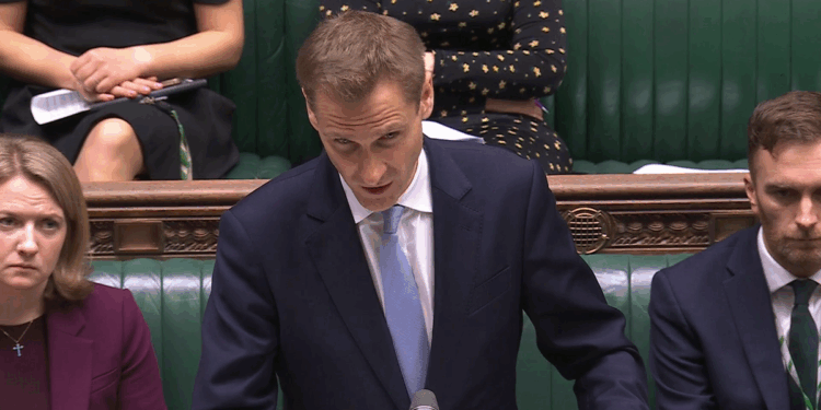 Chris Philp demands statement from Jess Philips on rape gangs during urgent Commons question