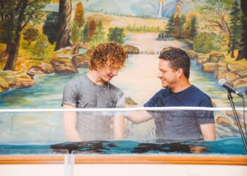 Pastor to self-deport after leading Texas church growth effort