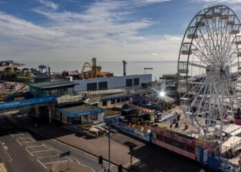 The once struggling seaside town now 'best in Britain' with UK’s longest high street | UK | News