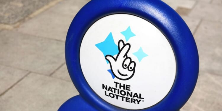 National Lottery glitch leaves players fuming as draw delayed for hours