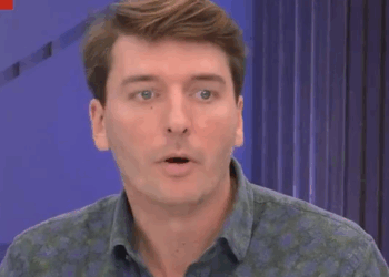 Ex-Labour adviser mocks ‘farce’ of Epping migrant release: ‘Least escape-like escape ever!’: