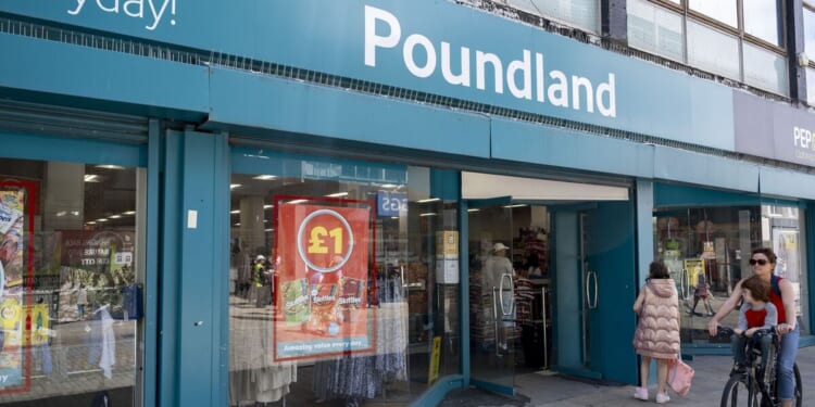 All the UK shop closures in November from Poundland to Wetherspoons | UK | News
