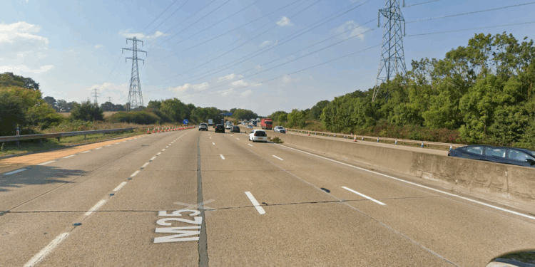 Eight people arrested after migrants found hiding in lorry on major UK motorway