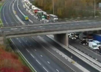 A1 traffic: Chaos as incident 'involving pedestrian' prompts road closure and delays | UK | News