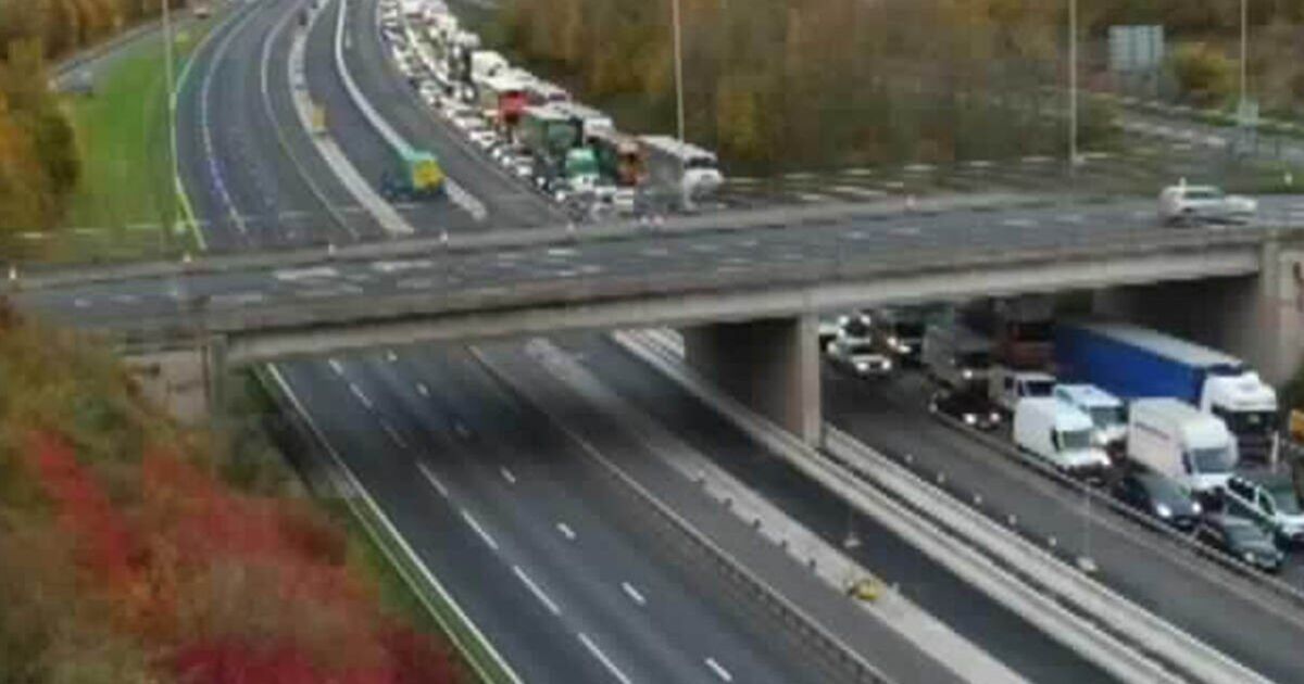 A1 traffic: Chaos as incident 'involving pedestrian' prompts road closure and delays | UK | News