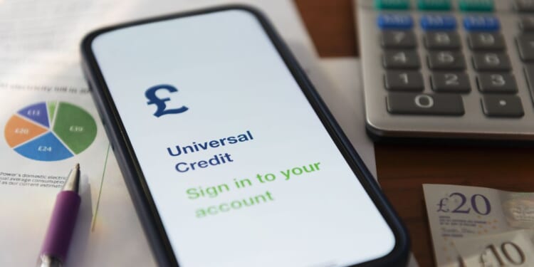 Benefits fraudster spared jail after fraudulently claiming more than £10,000 in Universal Credit