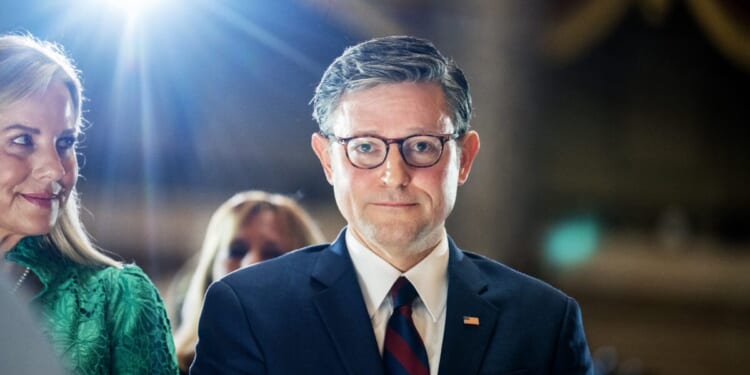 CNN Pollster Shocked As GOP Gets Shutdown ‘Bump’