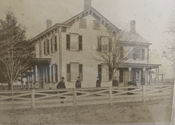 Cranbury, New Jersey tentatively agrees to not seize 175-year-old family farm