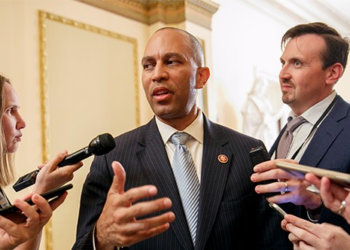 Democrats in One Blue State Push Back Against Redistricting Demands From Hakeem Jeffries – RedState