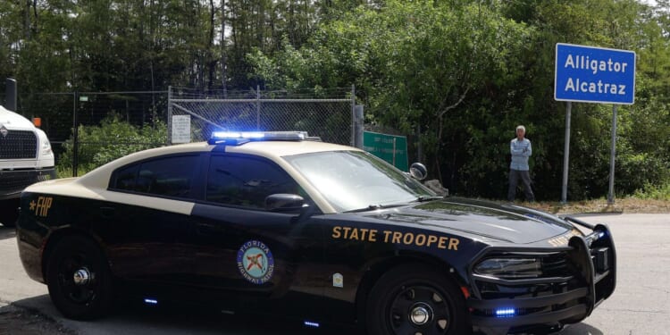 Florida scrubs arrests of U.S. citizens from immigration enforcement data