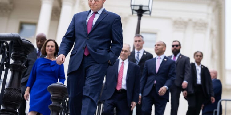 Government shutdown enters third week, no resolution in sight