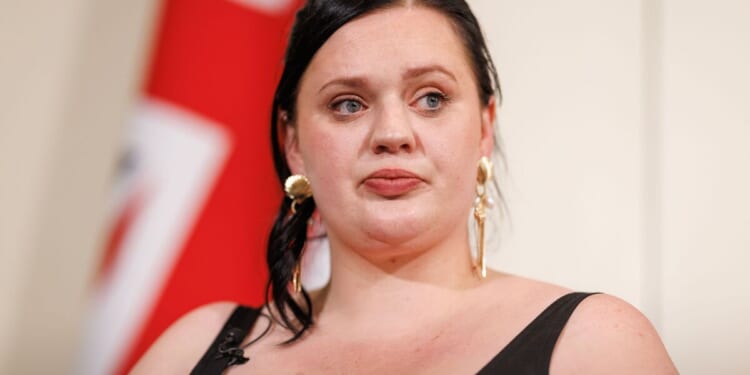 Grooming gang outrage as Labour slammed for 'distressing' victims | Politics | News