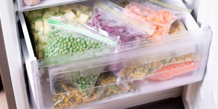 Households urged to fill freezers to prepare for power cuts this winter | UK | News