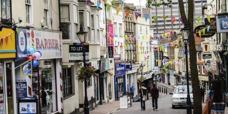 Illegal migrant sexually assaulted 2 women on their doorstep while delivering food | UK | News