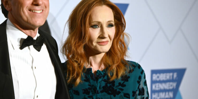 JK Rowling rebukes pro-transgender Emma Watson for behavior while she faced death threats