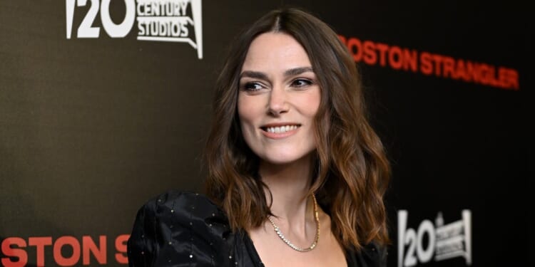 Keira Knightley Praised For Laughing When Asked About J.K. Rowling Boycott